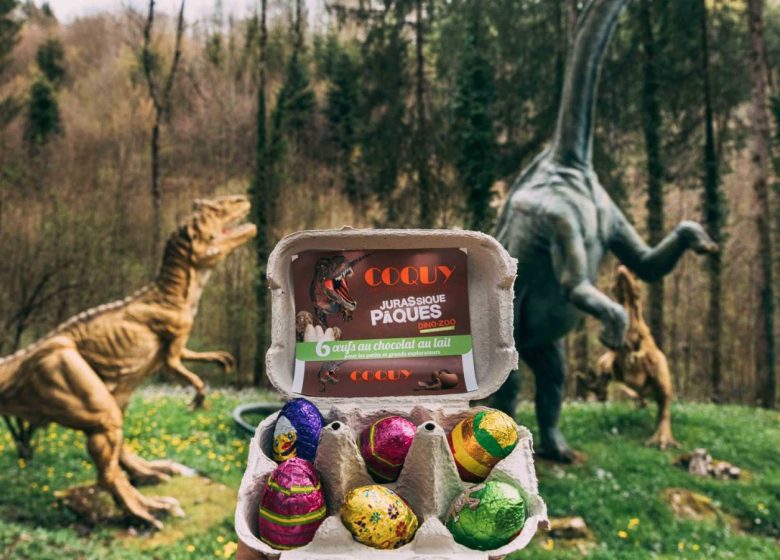 Pâques chasse aux oeufs dinosaures